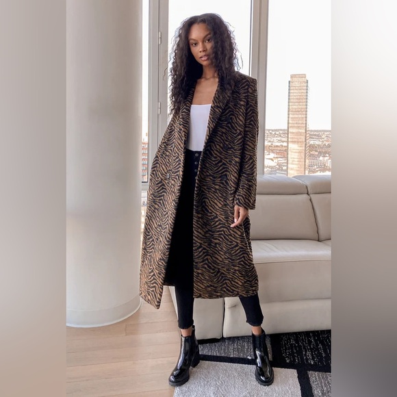 Lulus Keep Things Chic Animal Print Coat - Picture 3 of 6